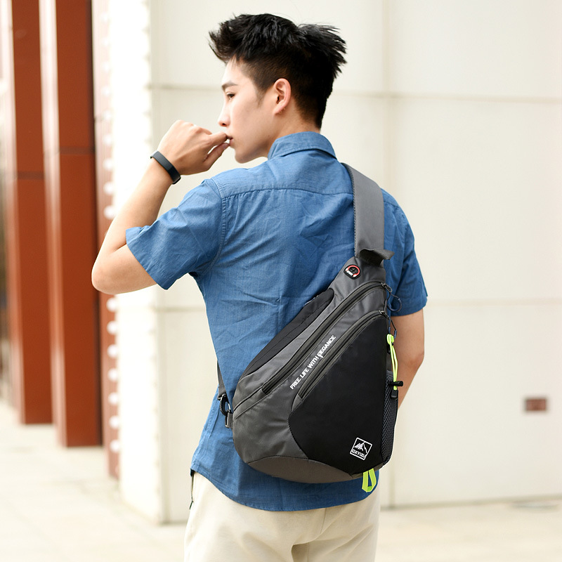 กระเป๋าคาดอกกันน้ำสำหรับผู้ชาย - Sports Equipment Box บทวิจารณ์และราคา
